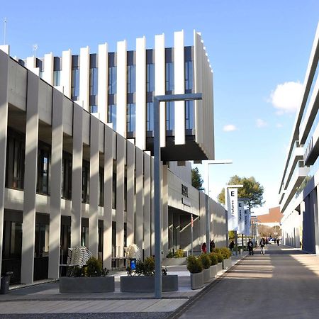 Residencia Universitaria Resa Roberto De Nobili Sant Cugat del Valles Exterior photo